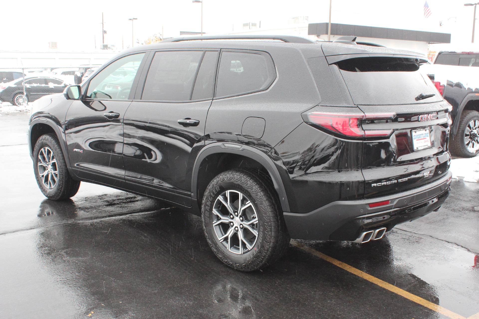 2025 GMC Acadia Vehicle Photo in AURORA, CO 80012-4011