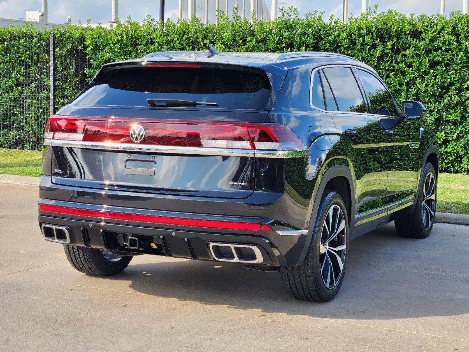 2024 Volkswagen Atlas Cross Sport Vehicle Photo in HOUSTON, TX 77079