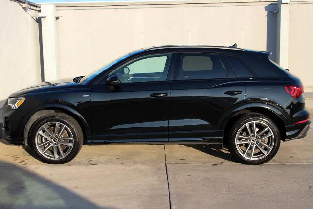 2024 Audi Q3 Vehicle Photo in SUGAR LAND, TX 77478