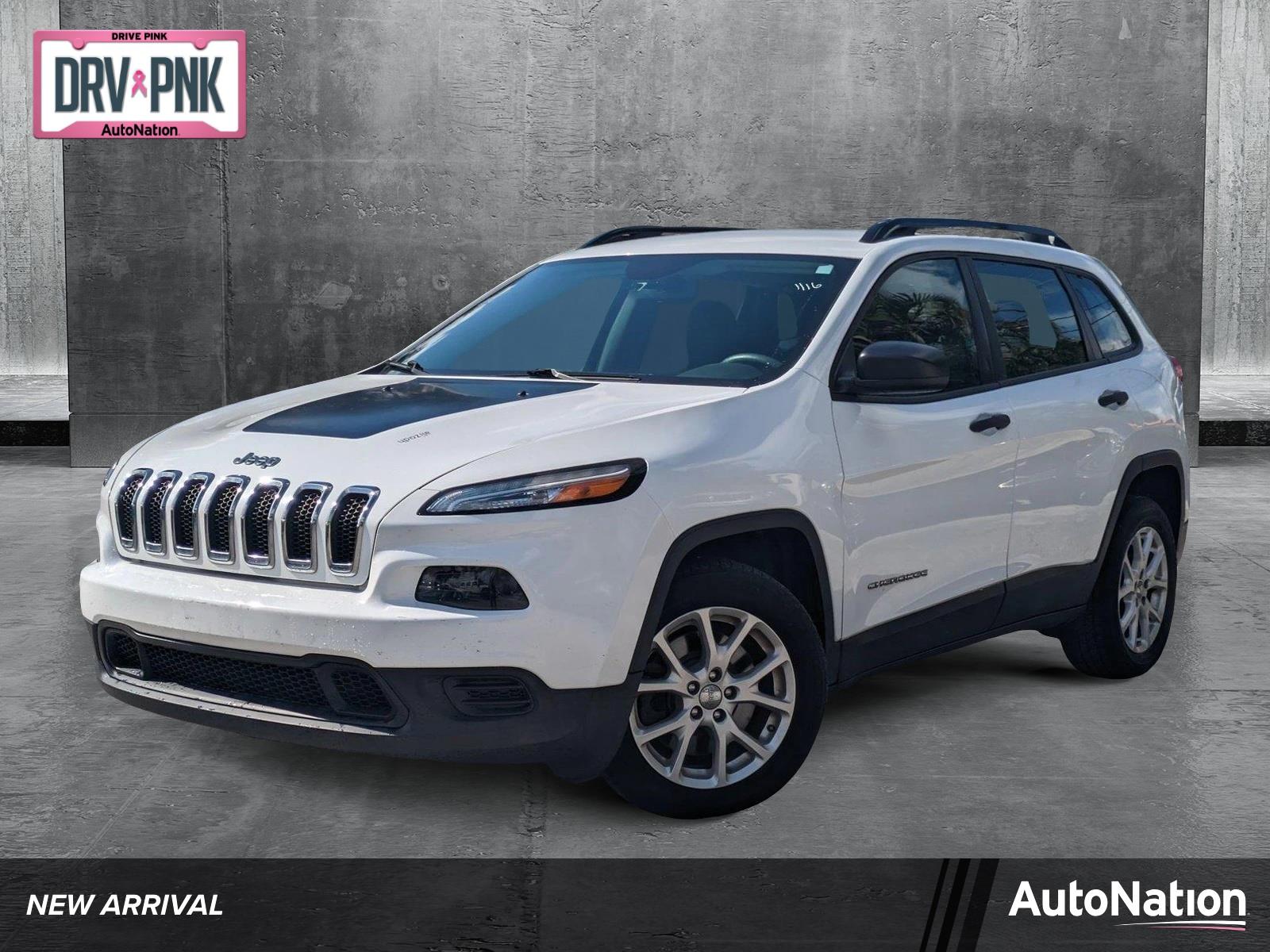 2015 Jeep Cherokee Vehicle Photo in GREENACRES, FL 33463-3207