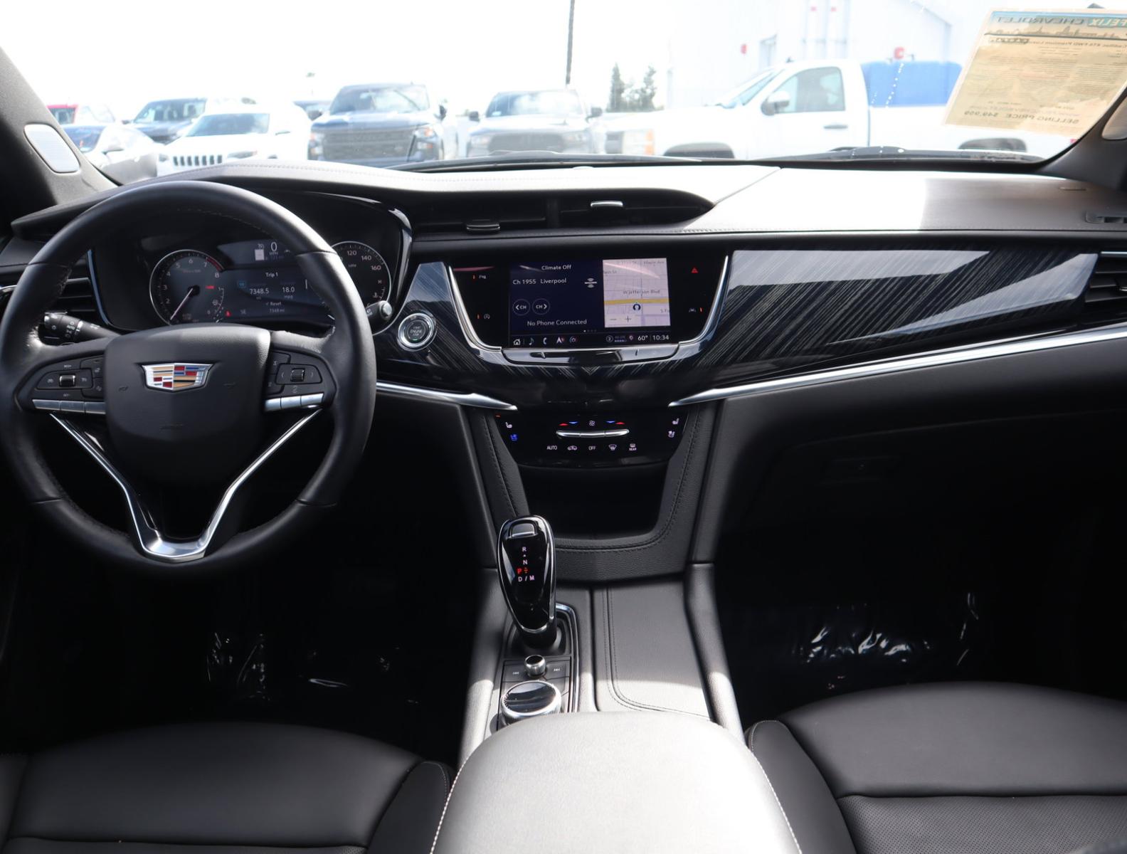 2024 Cadillac XT6 Vehicle Photo in LOS ANGELES, CA 90007-3794