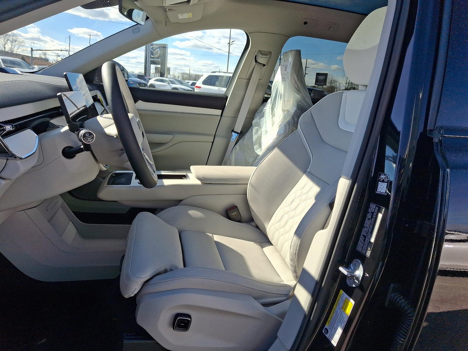 2025 Volvo EX90 Vehicle Photo in Trevose, PA 19053