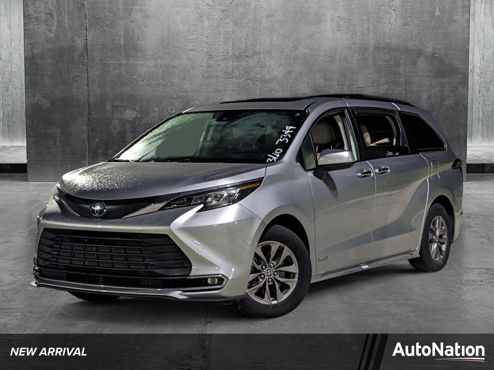 2021 Toyota Sienna Vehicle Photo in Davie, FL 33331