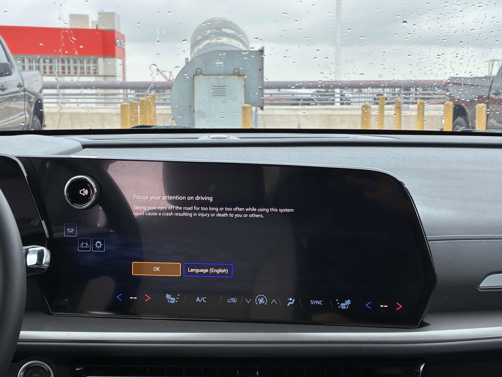 2025 Chevrolet Traverse Vehicle Photo in LOS ANGELES, CA 90007-3794