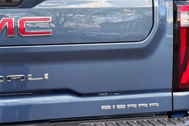 2025 GMC Sierra 2500 HD Vehicle Photo in ELK GROVE, CA 95757-8703
