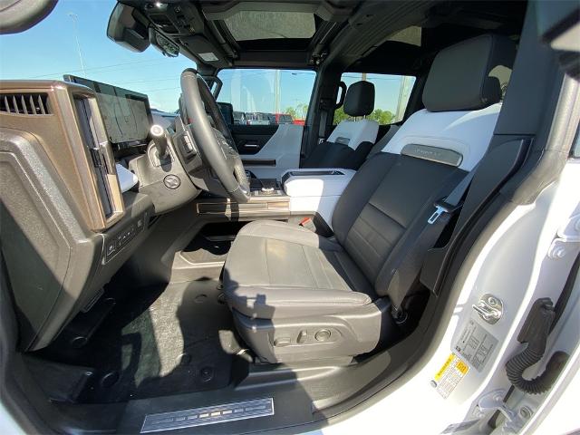 2025 GMC HUMMER EV SUV Vehicle Photo in Greenville, TX 75402