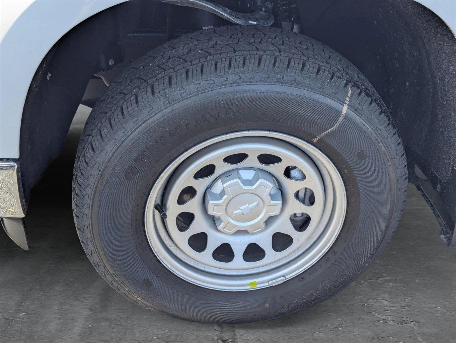 2025 Chevrolet Silverado 1500 Vehicle Photo in GREENACRES, FL 33463-3207