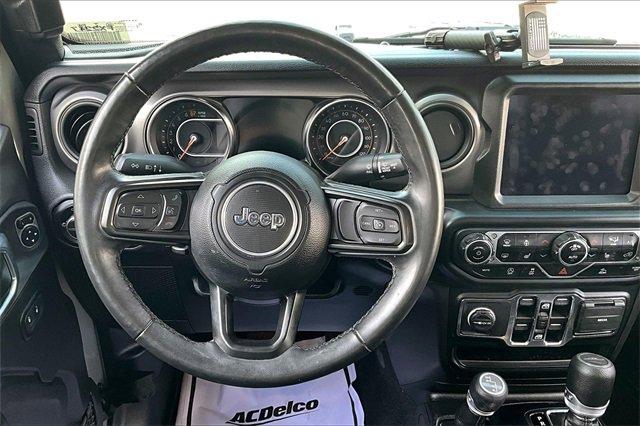2021 Jeep Gladiator Vehicle Photo in TOPEKA, KS 66609-0000