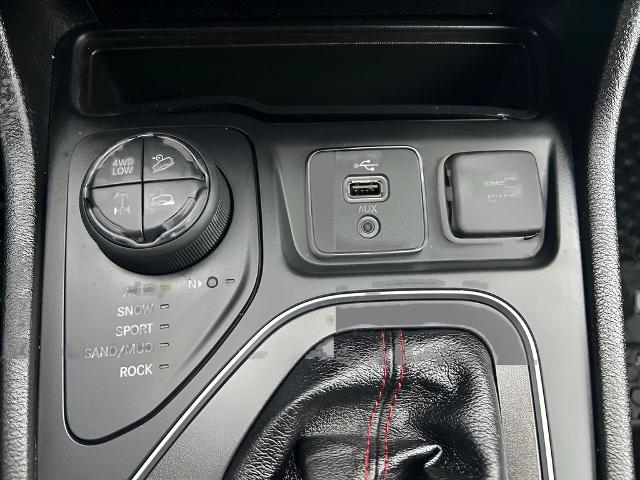 2019 Jeep Cherokee Vehicle Photo in Cedar Rapids, IA 52402