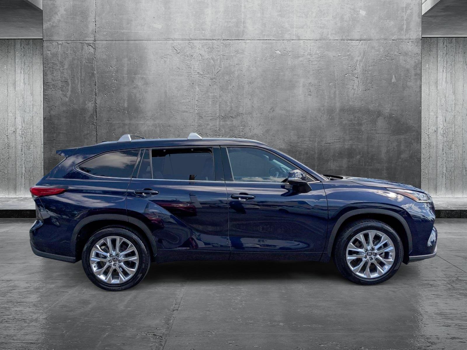 2023 Toyota Highlander Vehicle Photo in Miami, FL 33015