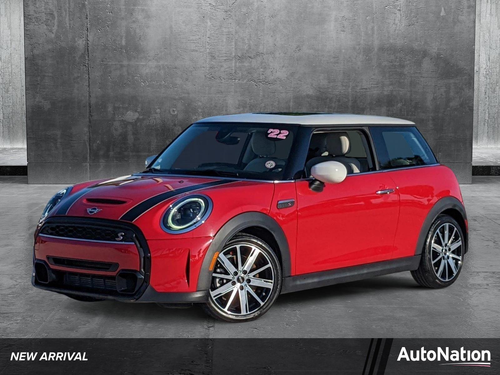 2022 MINI Cooper S Hardtop 2 Door Vehicle Photo in Davie, FL 33331