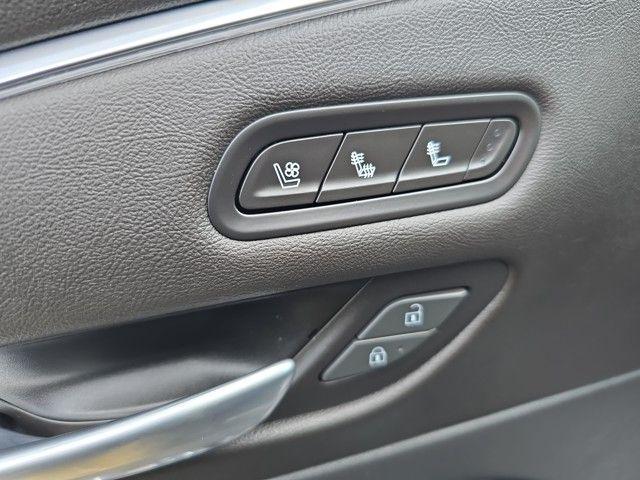 2022 Cadillac Escalade Vehicle Photo in Pleasant Hills, PA 15236