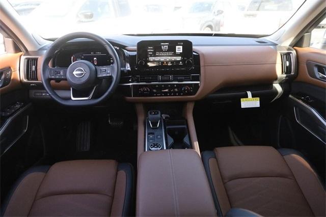 2025 Nissan Pathfinder Vehicle Photo in Hazelwood, MO 63042
