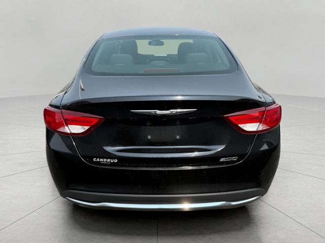 2016 Chrysler 200 Vehicle Photo in Neenah, WI 54956