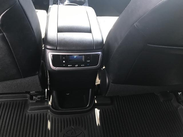 2019 Toyota Highlander Vehicle Photo in GREEN BAY, WI 54303-3330
