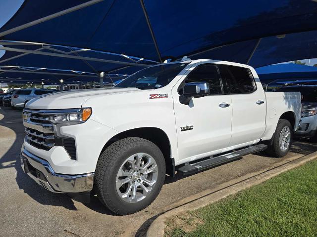 2023 Chevrolet Silverado 1500 Vehicle Photo in DENTON, TX 76210-9321