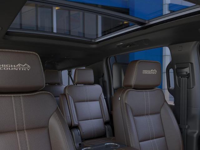 2025 Chevrolet Suburban Vehicle Photo in KANSAS CITY, MO 64114-4502