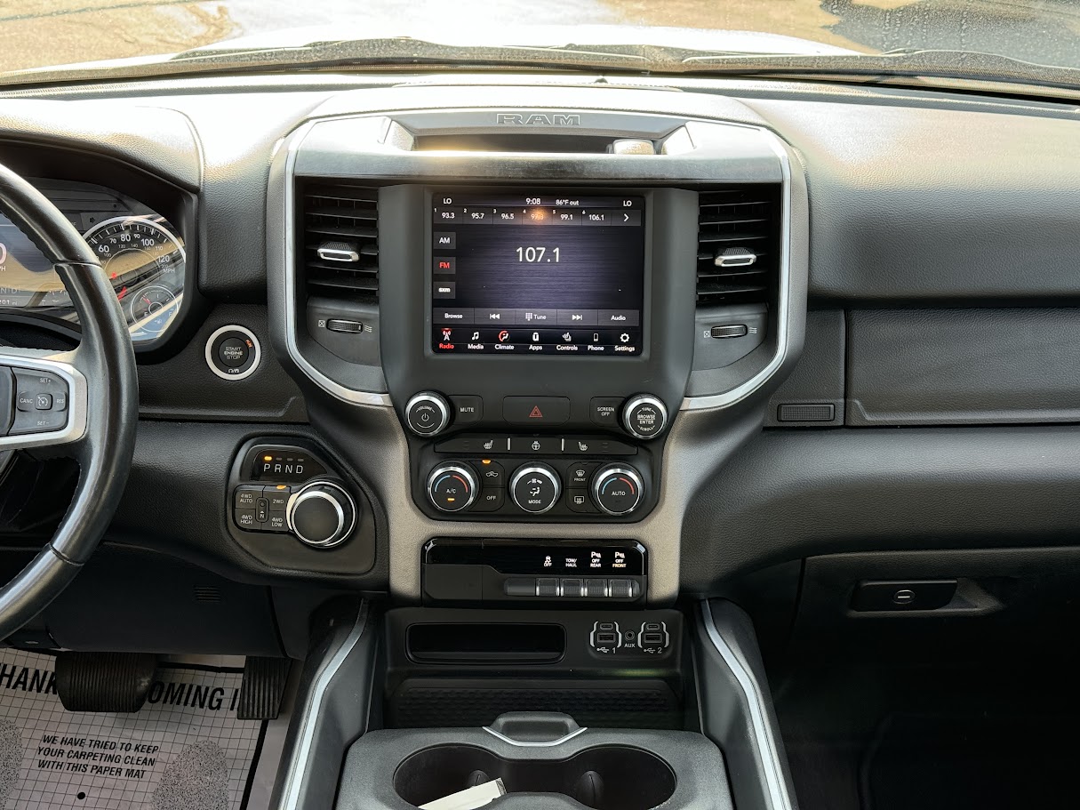 2020 Ram 1500 Vehicle Photo in BOONVILLE, IN 47601-9633