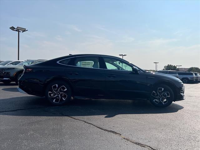 2024 Hyundai SONATA Vehicle Photo in O'Fallon, IL 62269