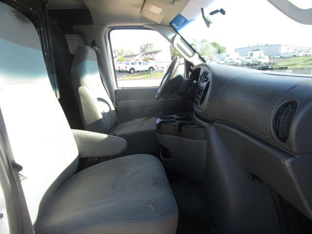 2008 Ford Econoline Cargo Van Vehicle Photo in Cedar Rapids, IA 52402