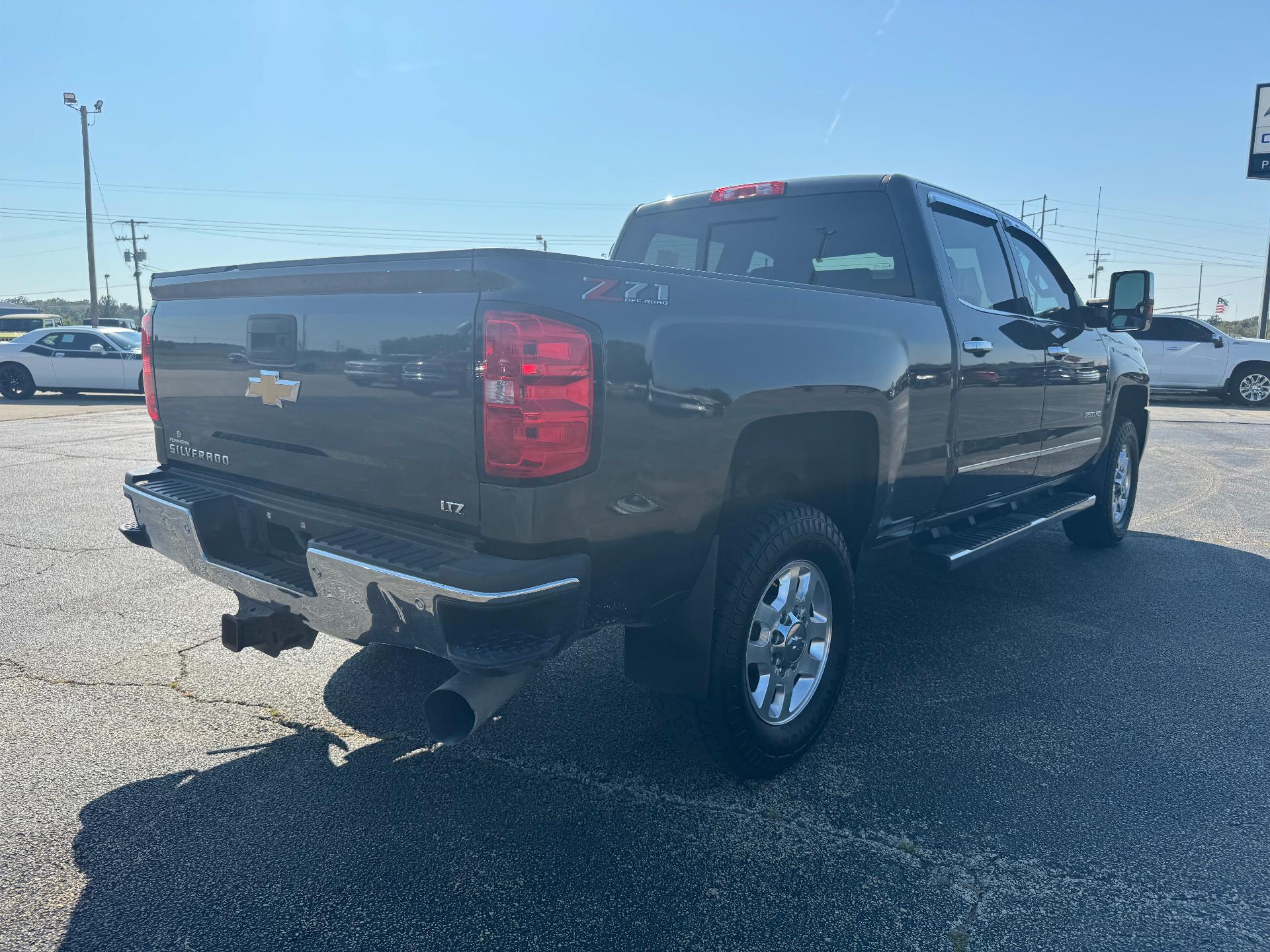 Used 2018 Chevrolet Silverado 2500HD LTZ with VIN 1GC1KWEY7JF273290 for sale in Salem, IL