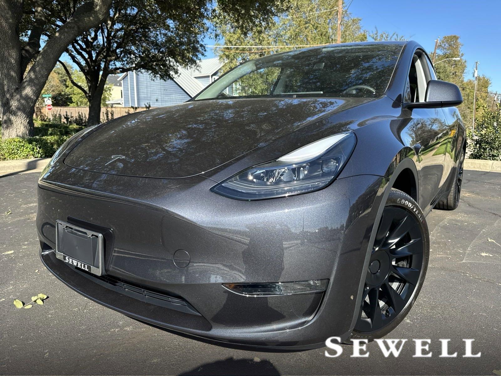 2024 Tesla Model Y Vehicle Photo in DALLAS, TX 75209-3016