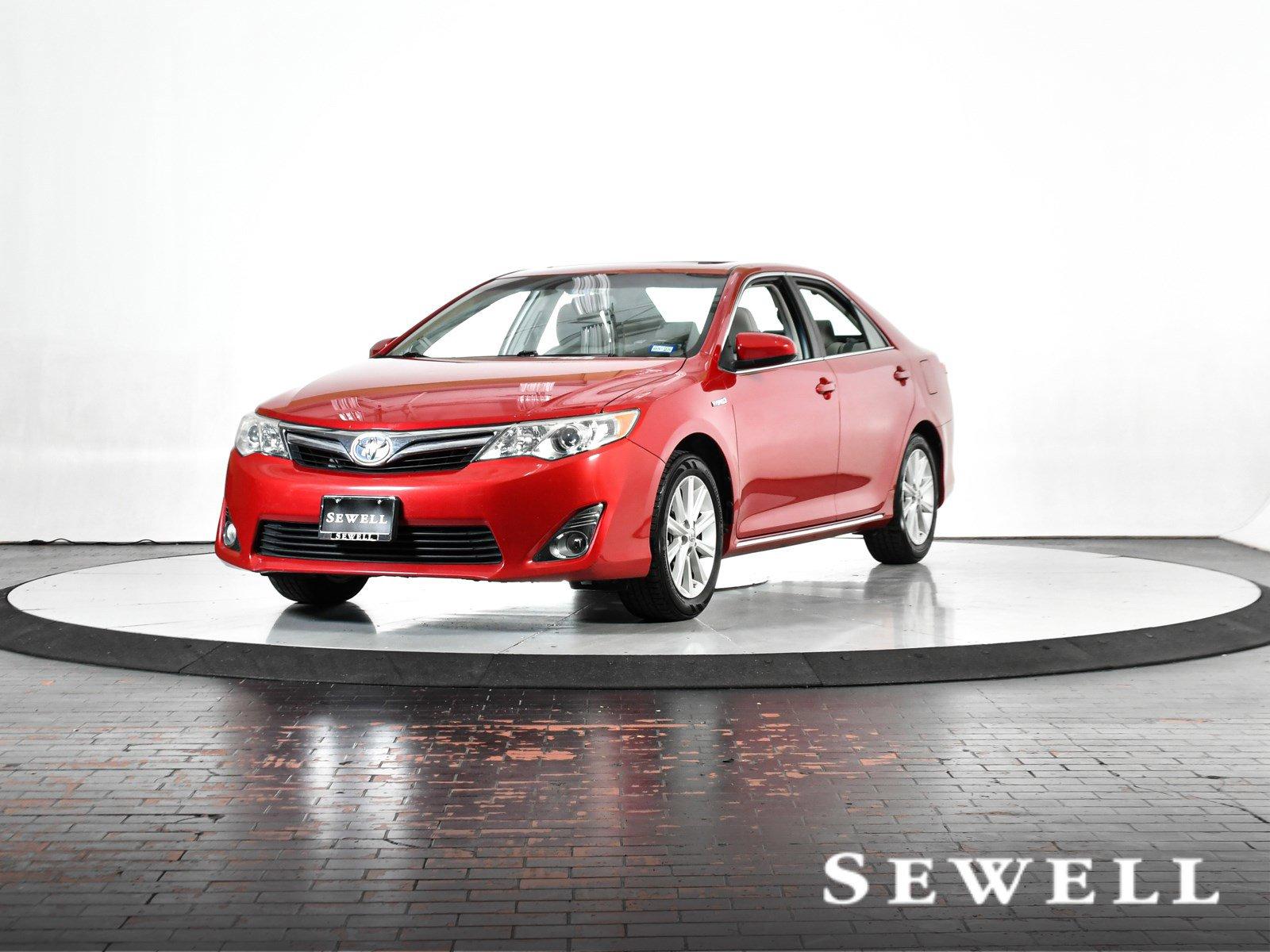 2013 Toyota Camry Hybrid Vehicle Photo in DALLAS, TX 75235