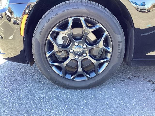 2022 Chrysler 300 Vehicle Photo in Gardner, MA 01440