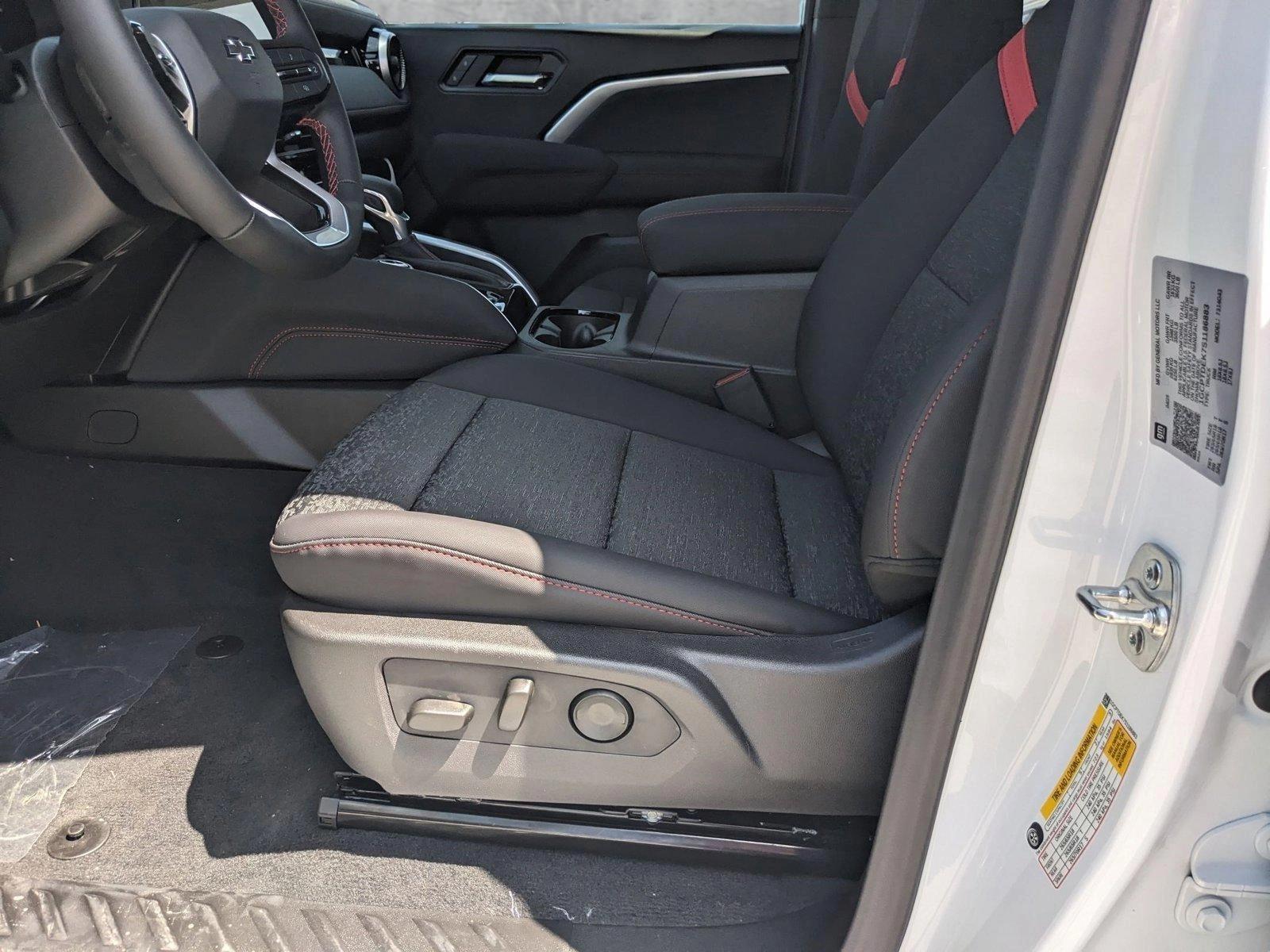 2025 Chevrolet Colorado Vehicle Photo in MIAMI, FL 33172-3015