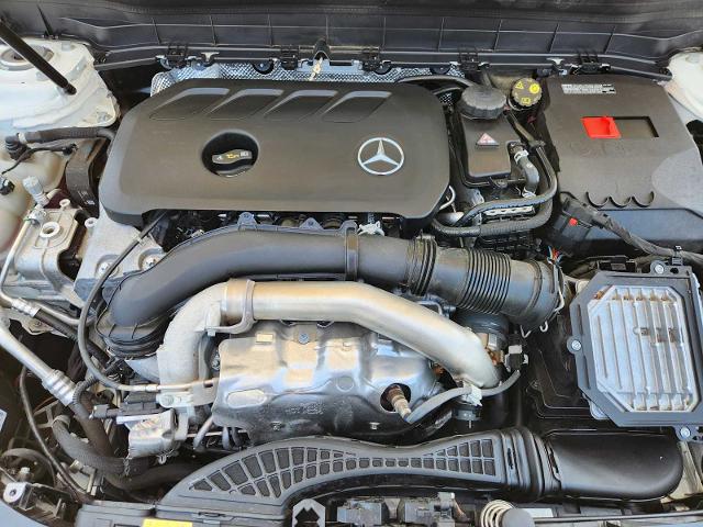 2025 Mercedes-Benz GLB Vehicle Photo in HOUSTON, TX 77079