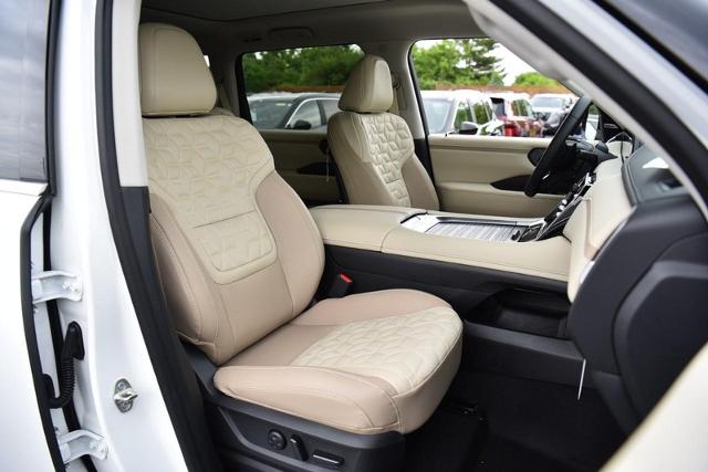 2025 Nissan Armada Vehicle Photo in Ballwin, MO 63011