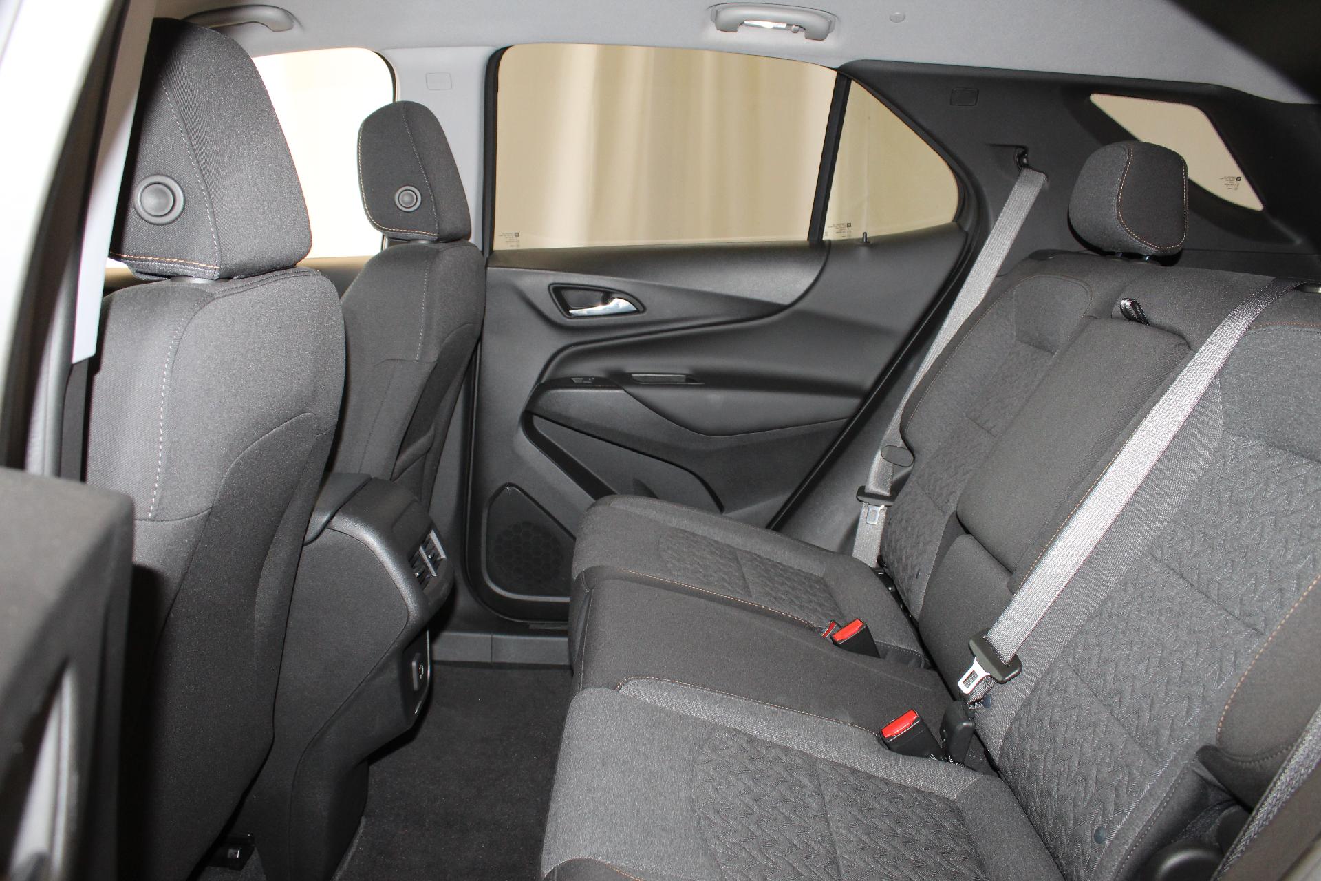 2022 Chevrolet Equinox Vehicle Photo in NORTHAMPTON, MA 01060-1120
