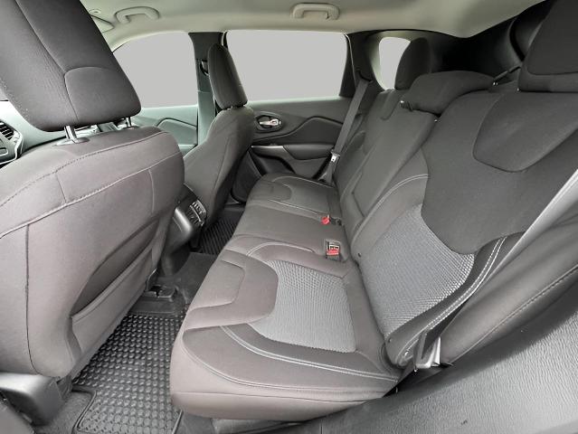 2019 Jeep Cherokee Vehicle Photo in Green Bay, WI 54304