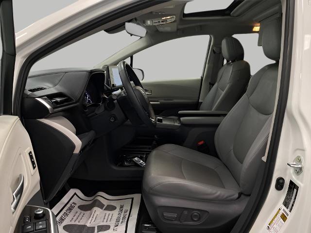 2021 Toyota Sienna Vehicle Photo in Appleton, WI 54913