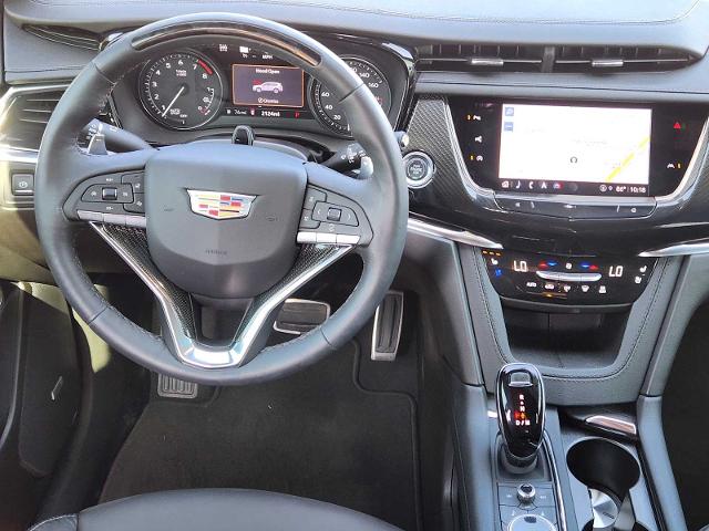 2024 Cadillac XT6 Vehicle Photo in DENTON, TX 76210-9321