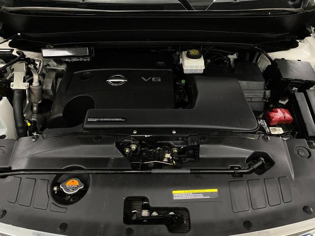 2015 Nissan Pathfinder Vehicle Photo in Appleton, WI 54913