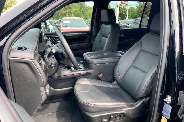 2023 Chevrolet Suburban Vehicle Photo in KANSAS CITY, MO 64114-4502