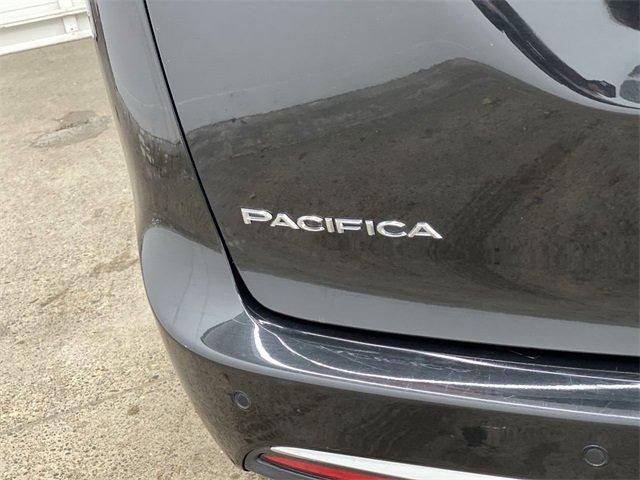 2023 Chrysler Pacifica Vehicle Photo in PORTLAND, OR 97225-3518