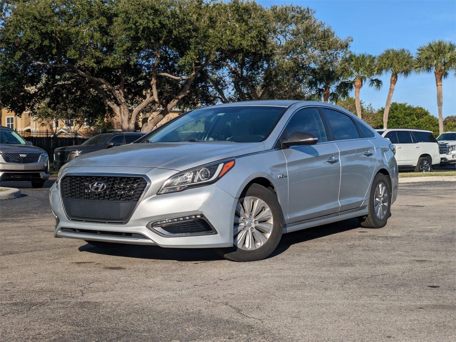 2017 Hyundai Sonata Hybrid Vehicle Photo in WEST PALM BEACH, FL 33407-3296