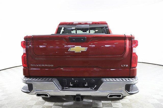 2024 Chevrolet Silverado 1500 Vehicle Photo in MEDINA, OH 44256-9001