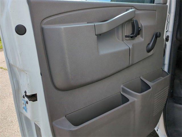 2016 Chevrolet Express Cutaway 3500 Vehicle Photo in PASADENA, CA 91107-3803