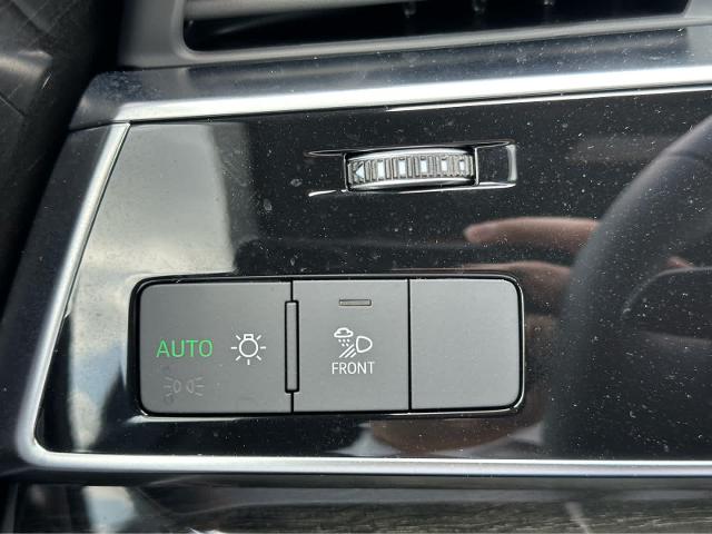 2025 Audi Q7 Vehicle Photo in HOUSTON, TX 77090