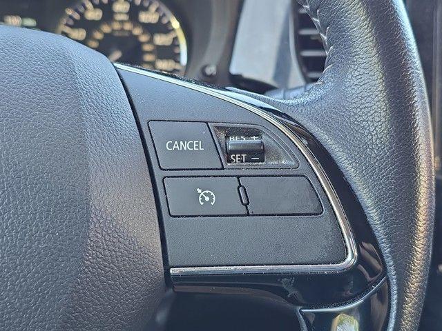 2020 Mitsubishi Outlander Vehicle Photo in Pleasant Hills, PA 15236