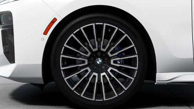 2025 BMW 760i xDrive Vehicle Photo in GRAPEVINE, TX 76051