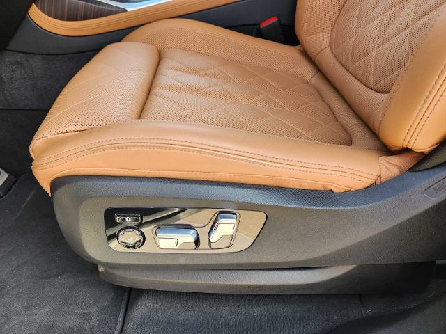 2024 BMW X7 xDrive40i Vehicle Photo in PLANO, TX 75024