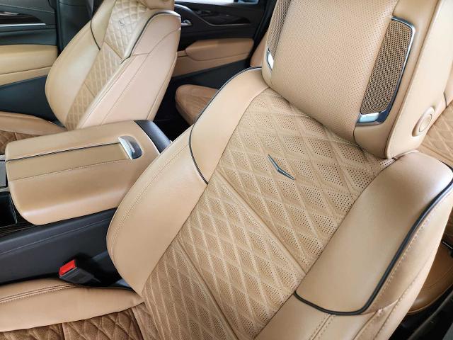 2022 Cadillac Escalade ESV Vehicle Photo in HOUSTON, TX 77079