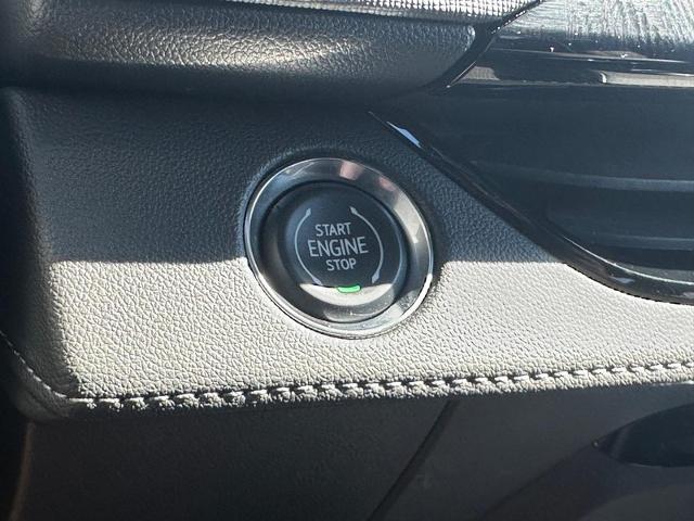 2025 Buick Enclave Vehicle Photo in COLUMBIA, MO 65203-3903