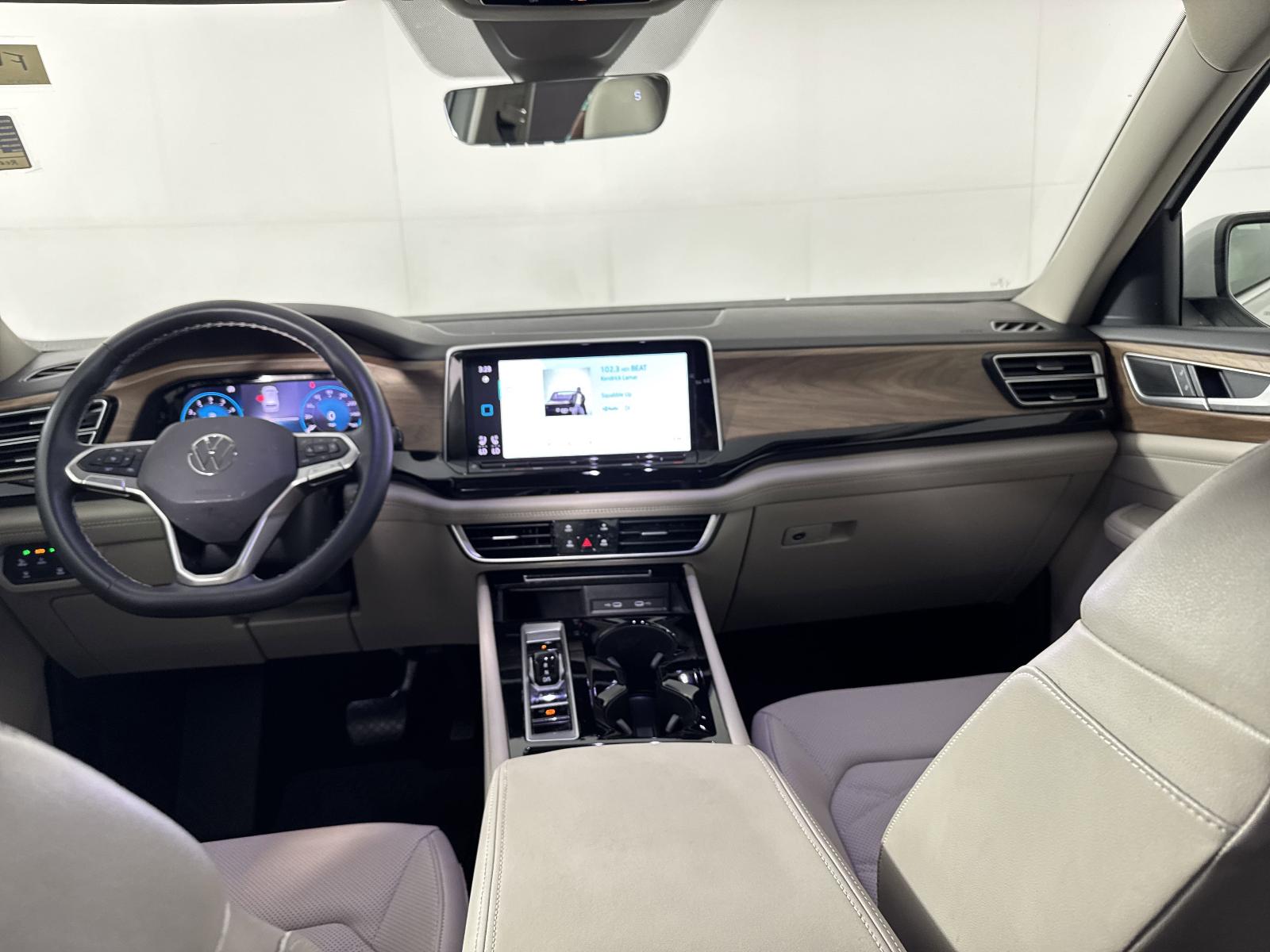 2024 Volkswagen Atlas Vehicle Photo in Georgetown, TX 78626
