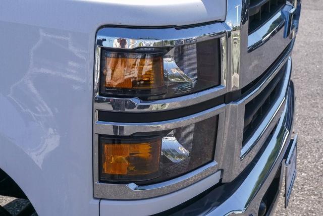 2023 Chevrolet Silverado Chassis Cab Vehicle Photo in VENTURA, CA 93003-8585