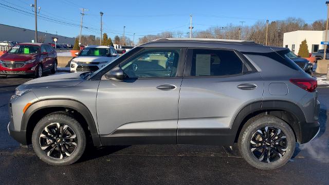 2022 Chevrolet Trailblazer Vehicle Photo in MOON TOWNSHIP, PA 15108-2571